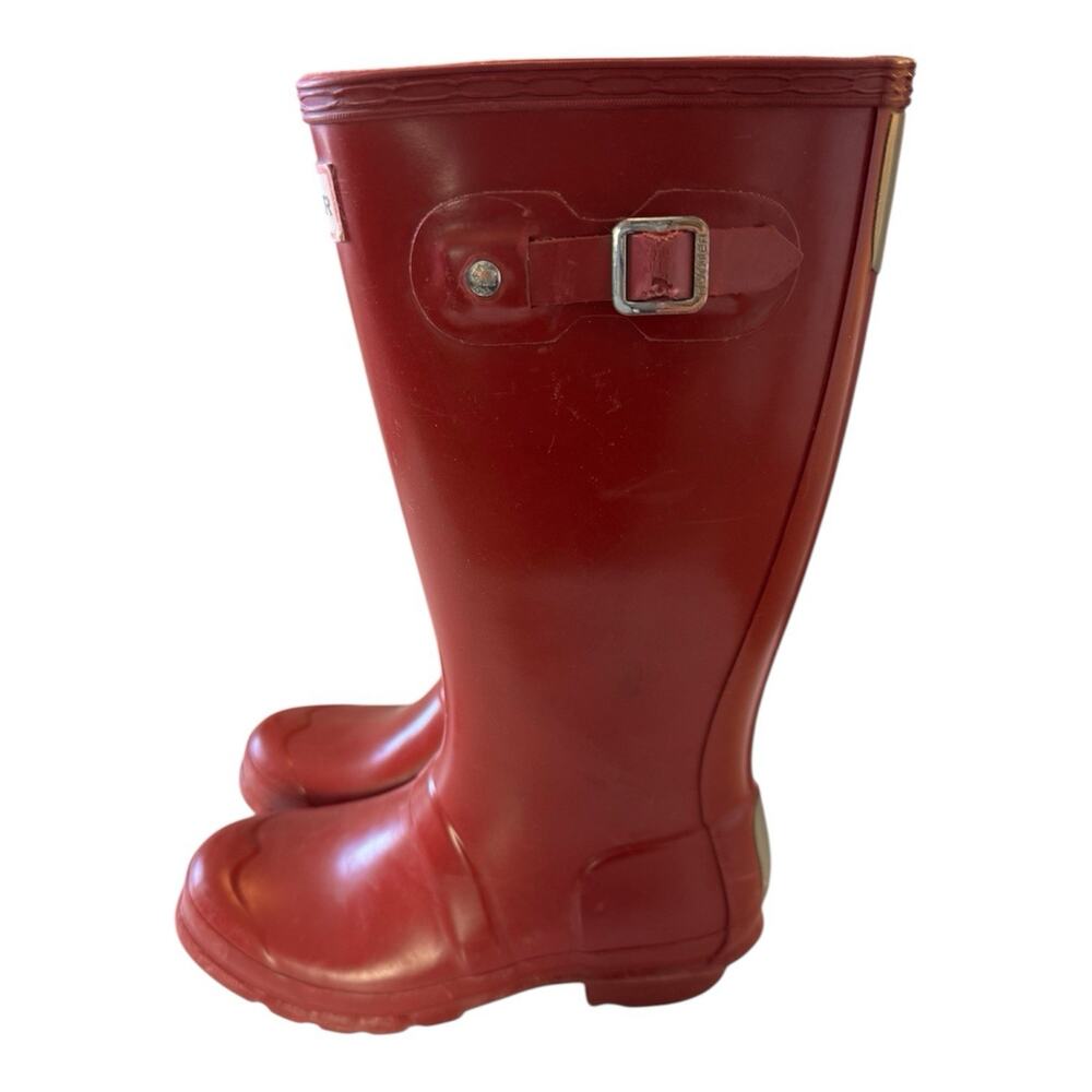 Hunter Original Tall Gloss Rain Boots in the color Military Red, Girls size 2 - Picture 3 of 7
